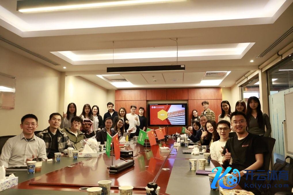 图为引申支队成员与Keeta负责东说念主合影